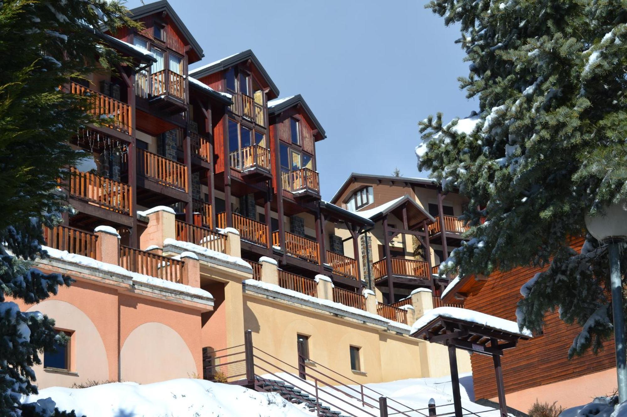 Studio Cabine Chaleureux A Pyrenees 2000 - Wifi Et Parking Prive Bolquere Экстерьер фото